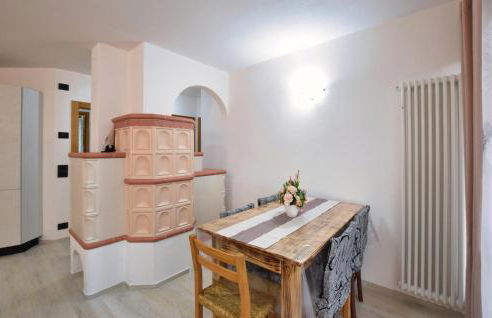 2 Bedroom Cozy Apartment In Lamon - Foto 6