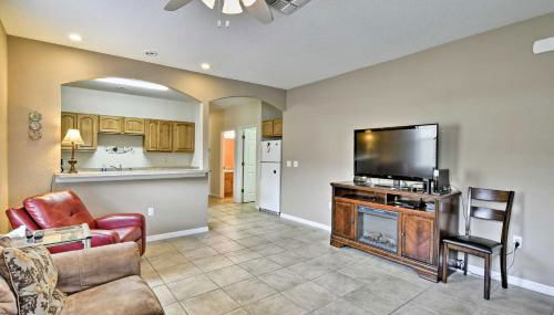 Pet-Friendly Gem with Yard and Pool Access in Sebring - Foto 4