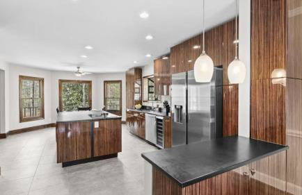 Porch Paradise by Avantstay New Pool, Firepit - Foto 34