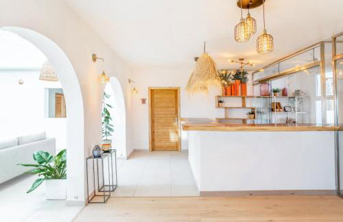 Boutique Beach Villa by Lanzarote Retreats - Private Pool - 1 min walk to Sea Pool - Photo 68