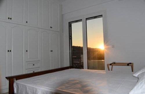 Icaria Great Filling House - Foto 20