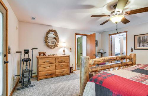 3 Mi to Table Rock Lake Cabin with Fire Pit! - Foto 13