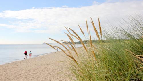 Strandhaus Mönchgut Ferienwohnung 09 mit Sauna- und Schwimmbadnutzung im AHOI Sellin - Foto 2