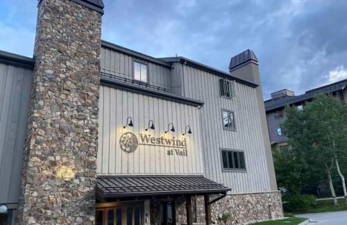 Best location in the heart of lions head, Ski lockers, jacuzzi and pool - Photo 30