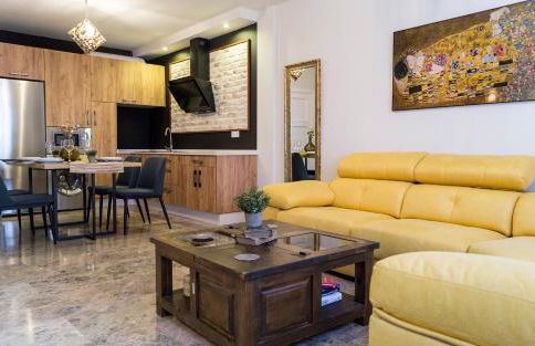 Capitulares - Photo 1