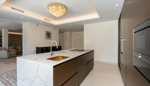 Stunning 6-Bedroom Villa in Guadalmina Baja - Foto 5