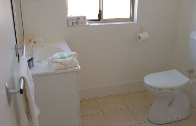 Harbourside Motel - Photo 33