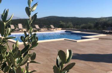 Villa Luisa Pucisca - 2 Häuser, 6 Schlafzimmer Insel Brac - Pool, Grill, Kamin, Tischtennis, Boccia - Foto 15