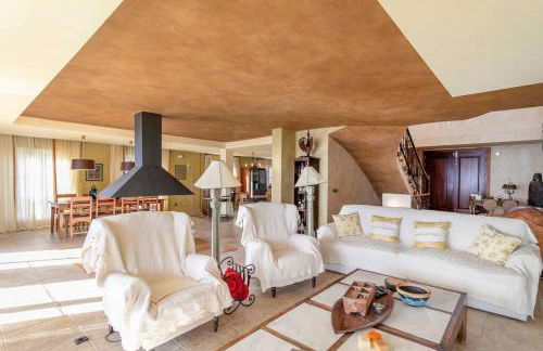 Villa Leandro, First Line Villa with amazing sea views and private access to the sea! - Photo 14