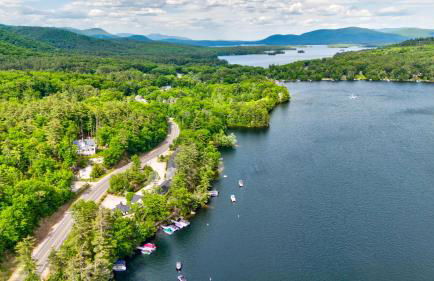 Waterfront 2 bedroom at squam (Suite 11) - Foto 1