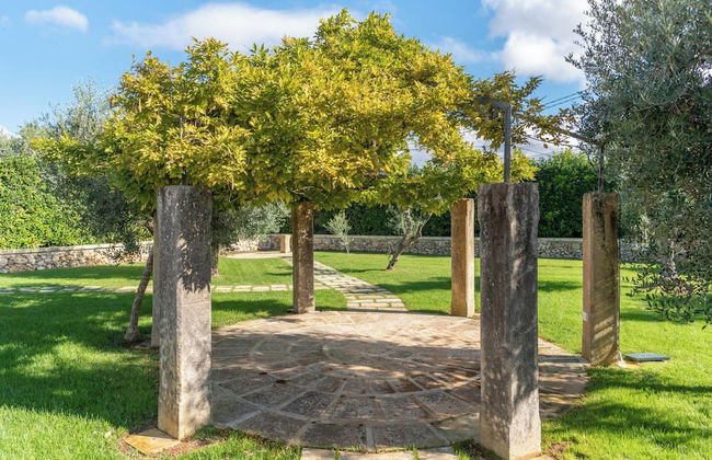 Trullo Meraviglia With Garden And Pool - Photo 35