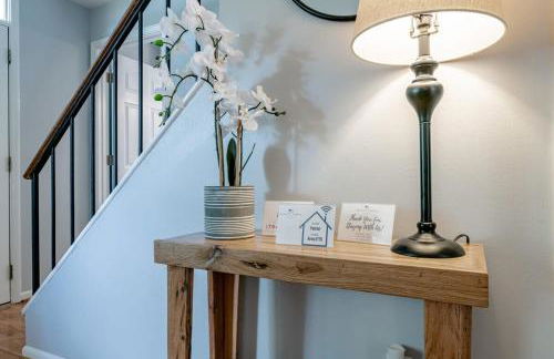 Private Pool & Yard Mins to Dining & University - Foto 36