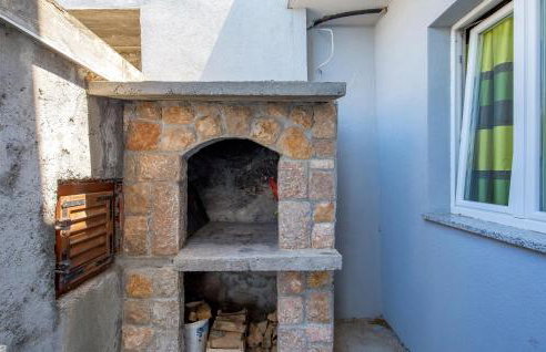 Awesome Apartment In Lukovo Sugarje - Foto 31