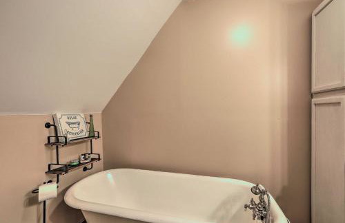 Sparta Lake Home with Deck and Boating Access! - Foto 15