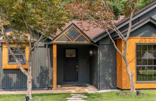 Styled, cozy residential retreat near town center - Foto 21