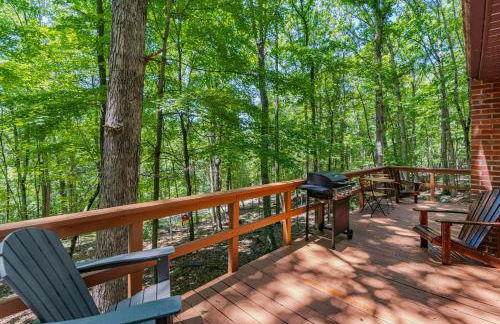 Tucked Away w Hot Tub, Fire Pit, Deck, & WiFi - Photo 14