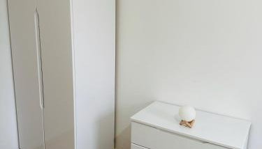 The Grounded Pearl - Foto 2, wardrobe