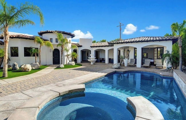 Movie Theater, Game Room, Pool, Hot Tub, & Views Villa Toscana by Avantstay - Foto 1