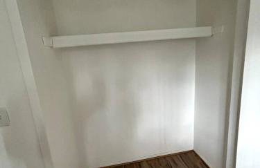 Spacious peaceful rm in home No Car No problem - Foto 8