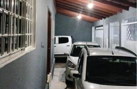 Casa grande, ar em todos os quartos, cabe 3 carros - Foto 18