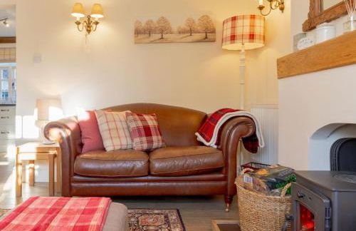 Jasmine Cottage - 2 Bedroom in Heart of Bourton! - Photo 76