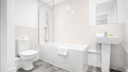 Stylish Apartment - Twin Beds - Parking - Fast Wi-Fi 9CC - Foto 5, towels, Shower