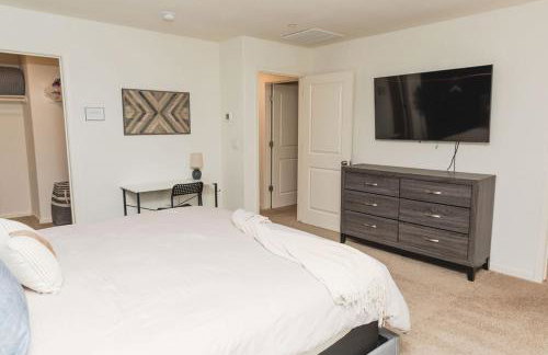 Modern 5 bed near hospitals and UC Merced - Foto 12