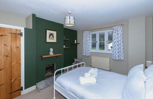 Dulcote Gem 3 Bed 3 Bath Parking & Cathedral Views - Photo 52