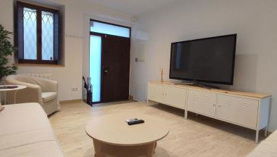 CasaBala - Near the beach and Barcelona center - Photo 3