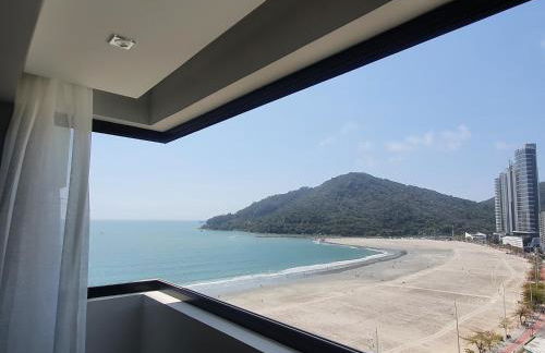 Lindo apto tudo novinho, prédio frente mar - Foto 5