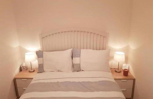 Escape to a Clifftop Chalet with pool and tennis onsite - 1A Kingsdown Holiday Park - Foto 3