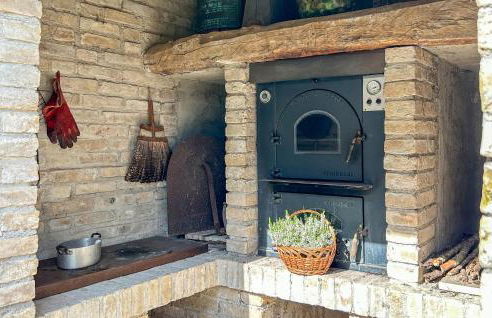 4 Bedroom Beautiful Home In Acqualagna - Foto 13