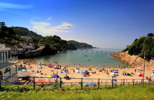 Where Families Reconnect And Dogs Truly Belong - Foto 40