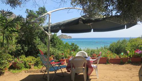 Casa con giardino sulla spiaggia - Foto 1, Garden