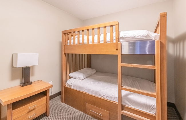 Copperstone Resort - Mountain View Suite - Photo 3