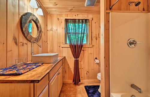 Private Chester Home with Deck, Mins to Skiing! - Photo 22