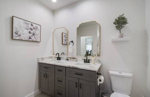 Family Villa King Bed, 3 bedrooms 2baths, 7 guests, Close to Beaches, Golfing, Fishing - Foto 35