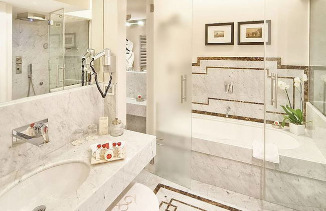 Trevi Palace Luxury Inn - Foto 27