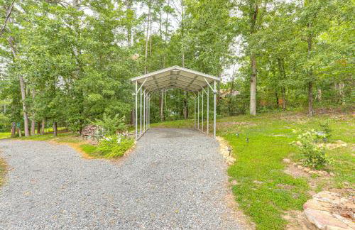 Fairfield Bay Home On Golf Course with Fenced Yard! - Foto 28