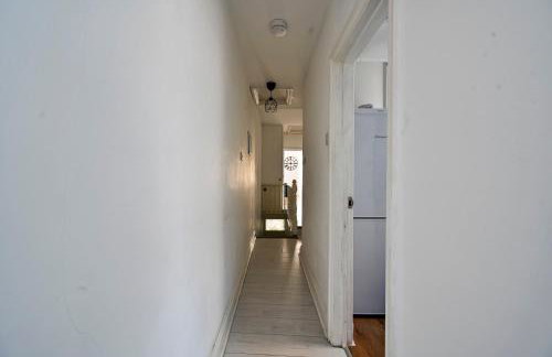 2-Bed, Sleeps 8 in Leyton E10, Near Stratford - Foto 14