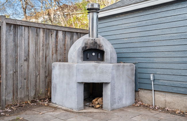 Maple Manor - Photo 35