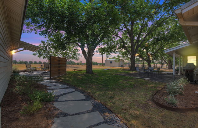 Spacious Home - Fire Pit, BBQ and Outdoor Seating! - Foto 34