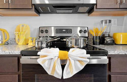 Make Lemonade in luxury w king bed and free parking plus 40 minutes to Nashville - Foto 25