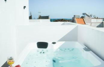 Coral Suite Plaza - Photo 34