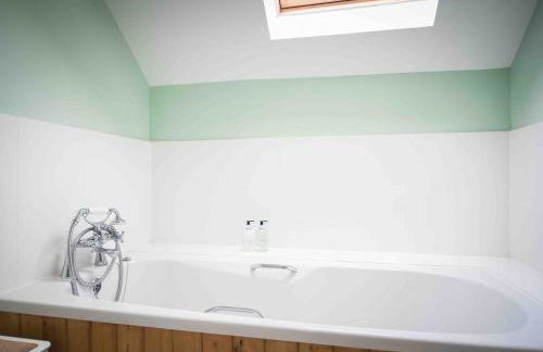 Coachmans Bothy - 50m from the beach - Foto 9