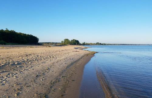 Lakeside Loft - Walk to Lighthouse County Park - Photo 29