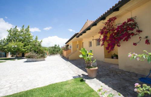 Sandy Beach Villas and Apartments - Photo 16