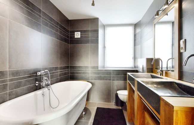 Walk Luxury Stay With Pool - Photo 29