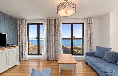 Apartment 8 Waterstone House - Luxury Apartment, Sea Views, Pet Friendly - Photo 2