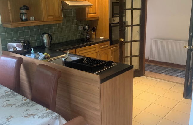 Captivating 5-bed Cottage With Private hot tub - Foto 12